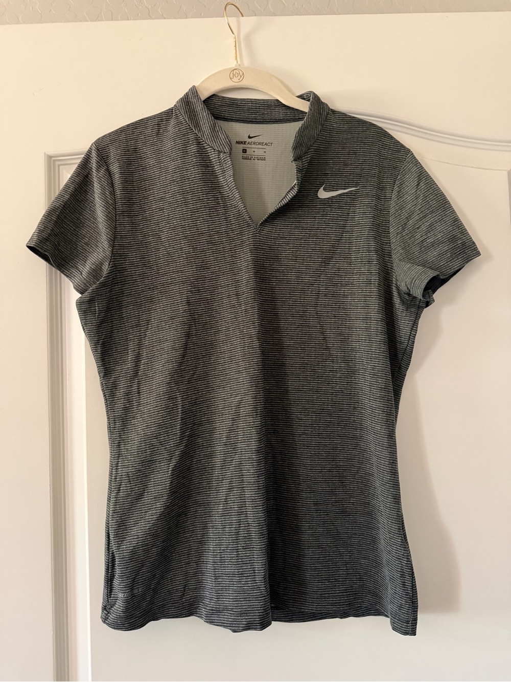 Nike Women's Charcoal Heather Short-Sleeve Performance Tee